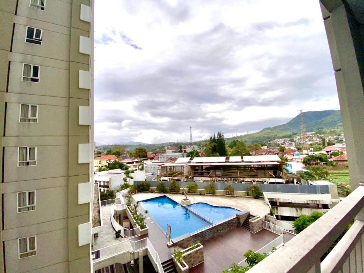 Skyland City Hotel Jatinangor Cilimus Luaran gambar